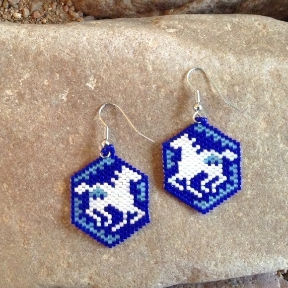Blue and White Running Horses Beaded Earrings, New, Handmade by Me - Picture 4 of 4